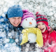 Familienzeit im Schnee