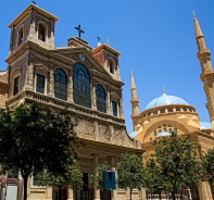 Kirche neben Moschee in Beirut, Libanon