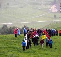 Das Gewohnte verlassen, Gott ganz neu erfahren: Frauen auf dem Marsch durchs Appenzeller Hgelland.