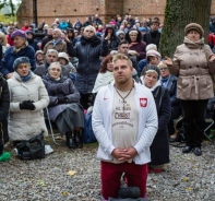 Zehntausende beten an der polnischen Grenze