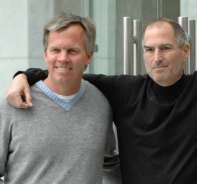 Ron Johnson (links) konnte mit Apple-Grnder Steve Jobs ber den christlichen Glauben reden.