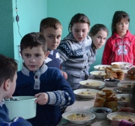 In Moldawien mssen sehr viele Kinder ohne ihre Eltern auskommen.