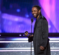 Kendrick Lamar rumte gleich fnf Grammys ab.