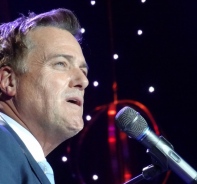 Michael W. Smith bei einem Weihnachtskonzert 2017