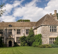 Avebury Manor