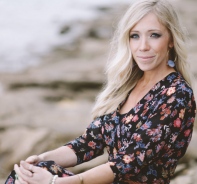 Ellie Holcomb