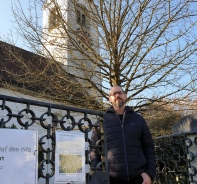 Pfarrer Samuel Hug vor dem Start des Weges