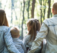 Eltern mit Kindern