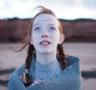 Anne (Amybeth McNulty) in der Serie Anne with an E