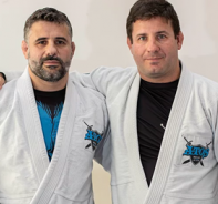 Fabio Schucman (links) mit Jiu-Jitsu-Lehrer Ilan Schucman