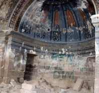 Zerstrung der armenischen Kirche Surp Toros