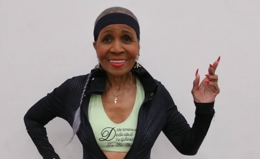 Ernestine Shepherd (84) Älteste Bodybuilderin der Welt